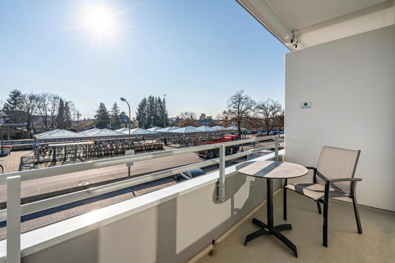 Huber Living Basic 106 Apartman Germering Kültér fotó