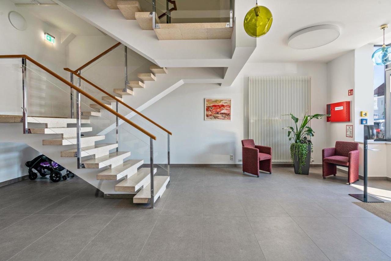 Huber Living Basic 106 Apartman Germering Kültér fotó