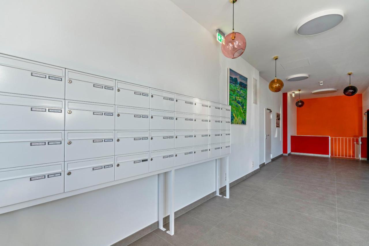 Huber Living Basic 106 Apartman Germering Kültér fotó